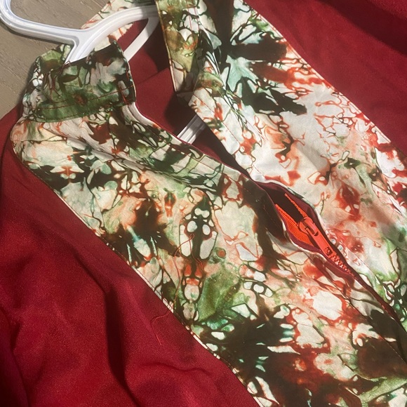 Brand new red and green design African dress. - Picture 6 of 9